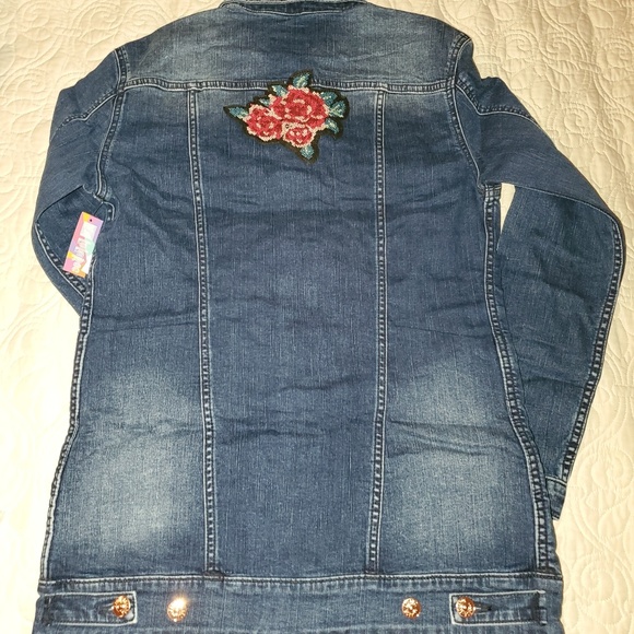 NWT SMALL LULAROE JAXON DENIM JACKET ROSE PATCHES - Picture 3 of 6